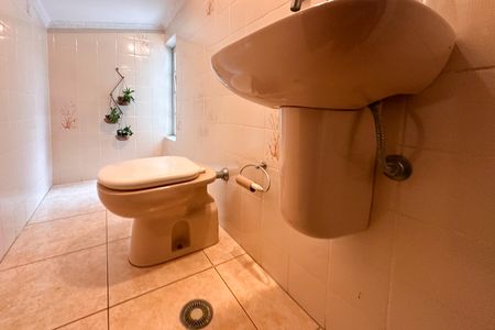 Casa à venda com 185m², 2 quartos e 2 vagas Casa à venda com 185m², 2 quartos e 2 vagasLavabo