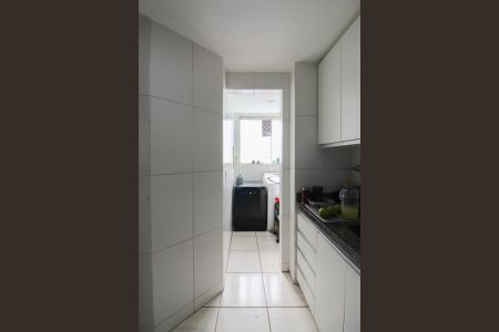 Apartamento à venda com 130m², 2 quartos e 2 vagas Apartamento à venda com 130m², 2 quartos e 2 vagasCozinha e Área de Serviço