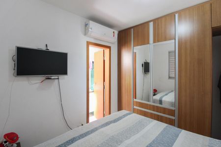 Apartamento à venda com 130m², 2 quartos e 2 vagas Apartamento à venda com 130m², 2 quartos e 2 vagasSuíte