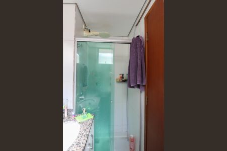 Apartamento à venda com 130m², 2 quartos e 2 vagas Apartamento à venda com 130m², 2 quartos e 2 vagasBanheiro da Suíte