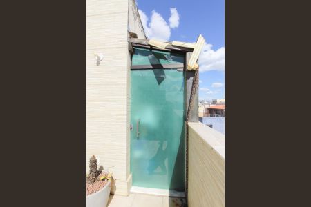 Apartamento à venda com 130m², 2 quartos e 2 vagas Apartamento à venda com 130m², 2 quartos e 2 vagasQuarto de Despejo