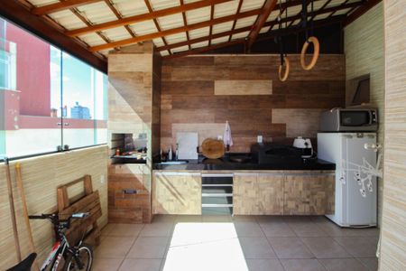 Apartamento à venda com 130m², 2 quartos e 2 vagas Apartamento à venda com 130m², 2 quartos e 2 vagasEspaço Gourmet