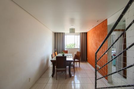 Apartamento à venda com 130m², 2 quartos e 2 vagas Apartamento à venda com 130m², 2 quartos e 2 vagasSala 1