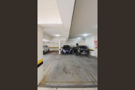 Apartamento à venda com 130m², 2 quartos e 2 vagas Apartamento à venda com 130m², 2 quartos e 2 vagasGaragem