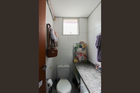 Apartamento à venda com 130m², 2 quartos e 2 vagas Apartamento à venda com 130m², 2 quartos e 2 vagasBanheiro da Suíte