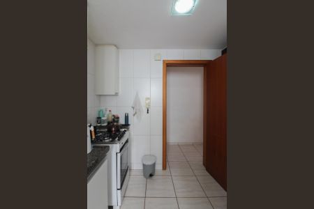 Apartamento à venda com 130m², 2 quartos e 2 vagas Apartamento à venda com 130m², 2 quartos e 2 vagasCozinha e Área de Serviço