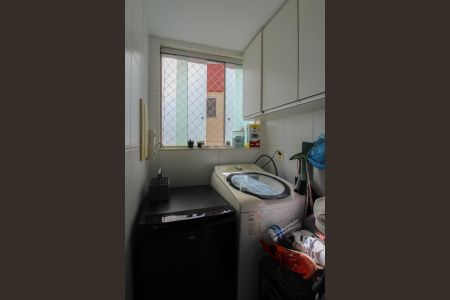 Apartamento à venda com 130m², 2 quartos e 2 vagas Apartamento à venda com 130m², 2 quartos e 2 vagasCozinha e Área de Serviço
