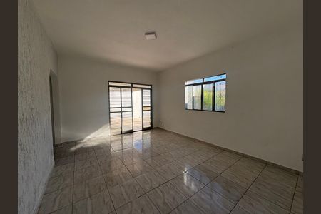 Casa para alugar com 430m², 3 quartos e 2 vagas