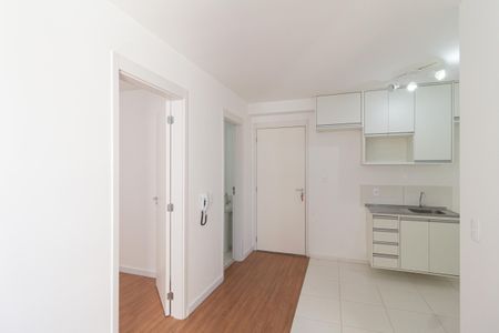 Sala de apartamento para alugar com 2 quartos, 36m² em Chacara Santa Lucia, Carapicuíba