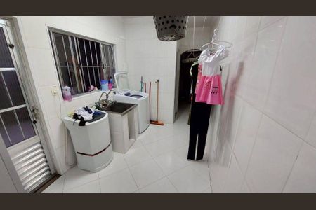 Casa à venda com 146m², 3 quartos e 2 vagas