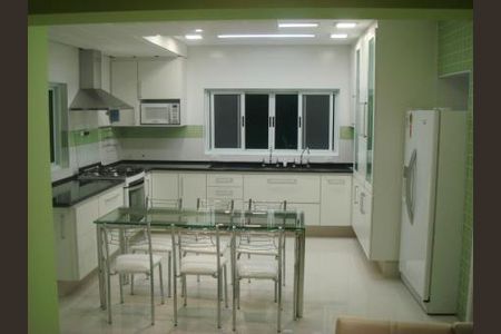 Casa à venda com 4 quartos, 250m² em Jardim Maia, Guarulhos