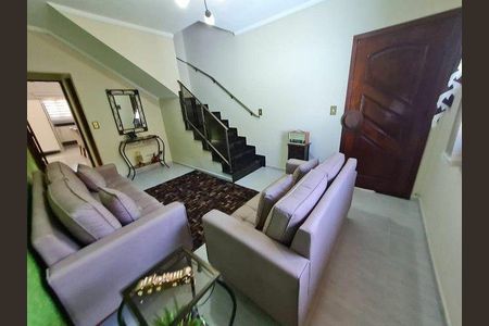 Casa à venda com 195m², 3 quartos e 4 vagas