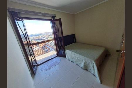 Casa à venda com 195m², 3 quartos e 4 vagas