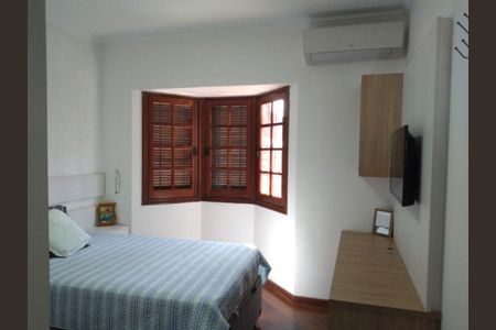 Casa à venda com 152m², 3 quartos e 2 vagas