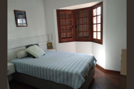 Casa à venda com 152m², 3 quartos e 2 vagas