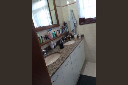 Casa à venda com 152m², 3 quartos e 2 vagas