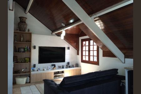 Casa à venda com 152m², 3 quartos e 2 vagas