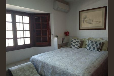 Casa à venda com 152m², 3 quartos e 2 vagas