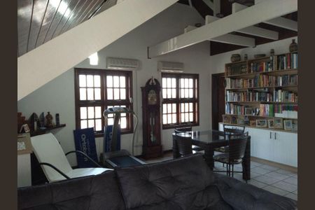 Casa à venda com 3 quartos, 152m² em Vila Pedro Moreira, Guarulhos