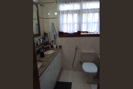 Casa à venda com 152m², 3 quartos e 2 vagas