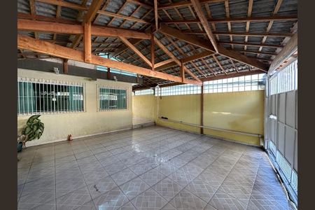 Casa à venda com 129m², 3 quartos e 2 vagas