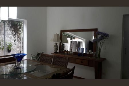 Casa à venda com 3 quartos, 528m² em Vila Rosalia, Guarulhos