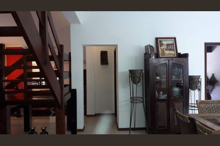 Casa à venda com 528m², 3 quartos e 10 vagas