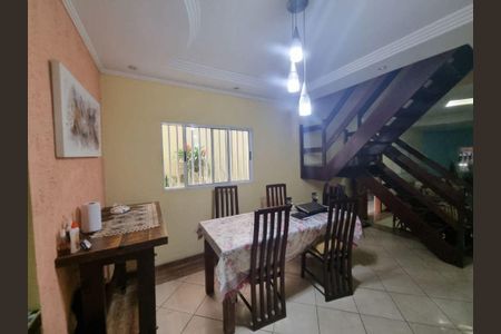 Casa à venda com 3 quartos, 125m² em Jardim Bom Clima, Guarulhos