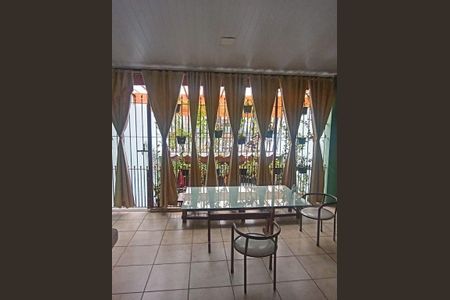 Casa à venda com 192m², 6 quartos e 4 vagas
