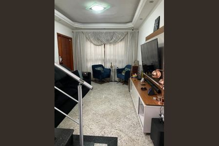 Casa à venda com 4 quartos, 220m² em Vila Galvão, Guarulhos