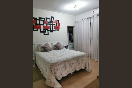 Casa à venda com 4 quartos, 220m² em Vila Galvão, Guarulhos