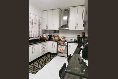 Casa à venda com 220m², 4 quartos e 3 vagas