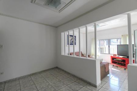 Casa à venda com 225m², 4 quartos e 2 vagas Casa à venda com 225m², 4 quartos e 2 vagasSala de Jantar