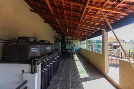 Casa à venda com 225m², 4 quartos e 2 vagas Casa à venda com 225m², 4 quartos e 2 vagasÁrea de Serviço