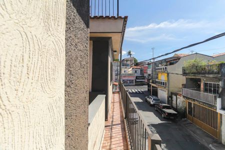 Casa à venda com 225m², 4 quartos e 2 vagas Casa à venda com 225m², 4 quartos e 2 vagasVaranda da Sala
