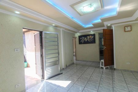 Casa à venda com 225m², 4 quartos e 2 vagas Casa à venda com 225m², 4 quartos e 2 vagasSala