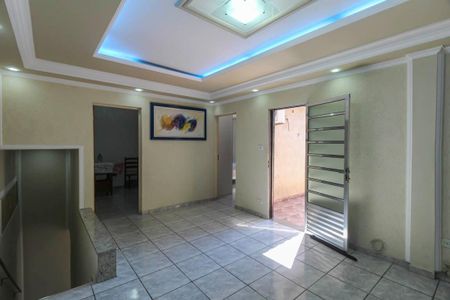 Casa à venda com 225m², 4 quartos e 2 vagas Casa à venda com 225m², 4 quartos e 2 vagasSala