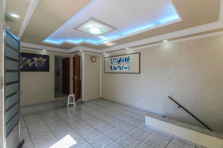 Casa à venda com 225m², 4 quartos e 2 vagas Casa à venda com 225m², 4 quartos e 2 vagasSala