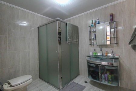 Casa à venda com 225m², 4 quartos e 2 vagas Casa à venda com 225m², 4 quartos e 2 vagasBanheiro 2