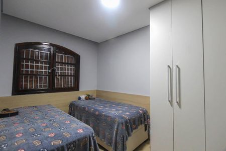 Casa à venda com 250m², 3 quartos e 4 vagasQuarto 2