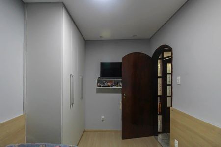 Casa à venda com 250m², 3 quartos e 4 vagasQuarto 2