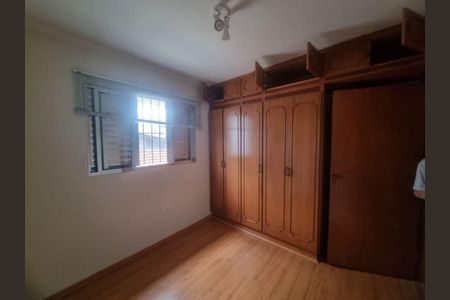 Casa à venda com 3 quartos, 180m² em Vila Camargos, Guarulhos