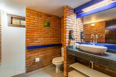 Casa de condomínio para alugar com 339m², 5 quartos e 4 vagas