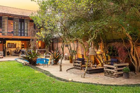 Casa de condomínio para alugar com 339m², 5 quartos e 4 vagas