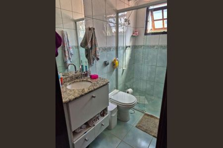 Casa à venda com 117m², 3 quartos e 2 vagas