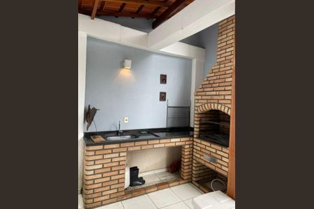 Casa à venda com 220m², 3 quartos e 3 vagas
