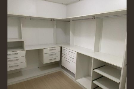 Casa à venda com 3 quartos, 220m² em Parque Renato Maia, Guarulhos