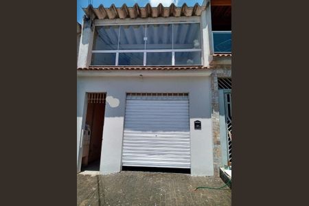 Casa à venda com 213m², 2 quartos e 2 vagas