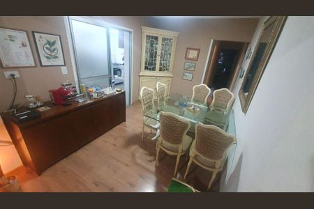 Apartamento à venda com 107m², 4 quartos e 1 vaga