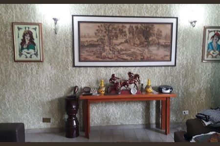 Casa à venda com 161m², 3 quartos e 3 vagas